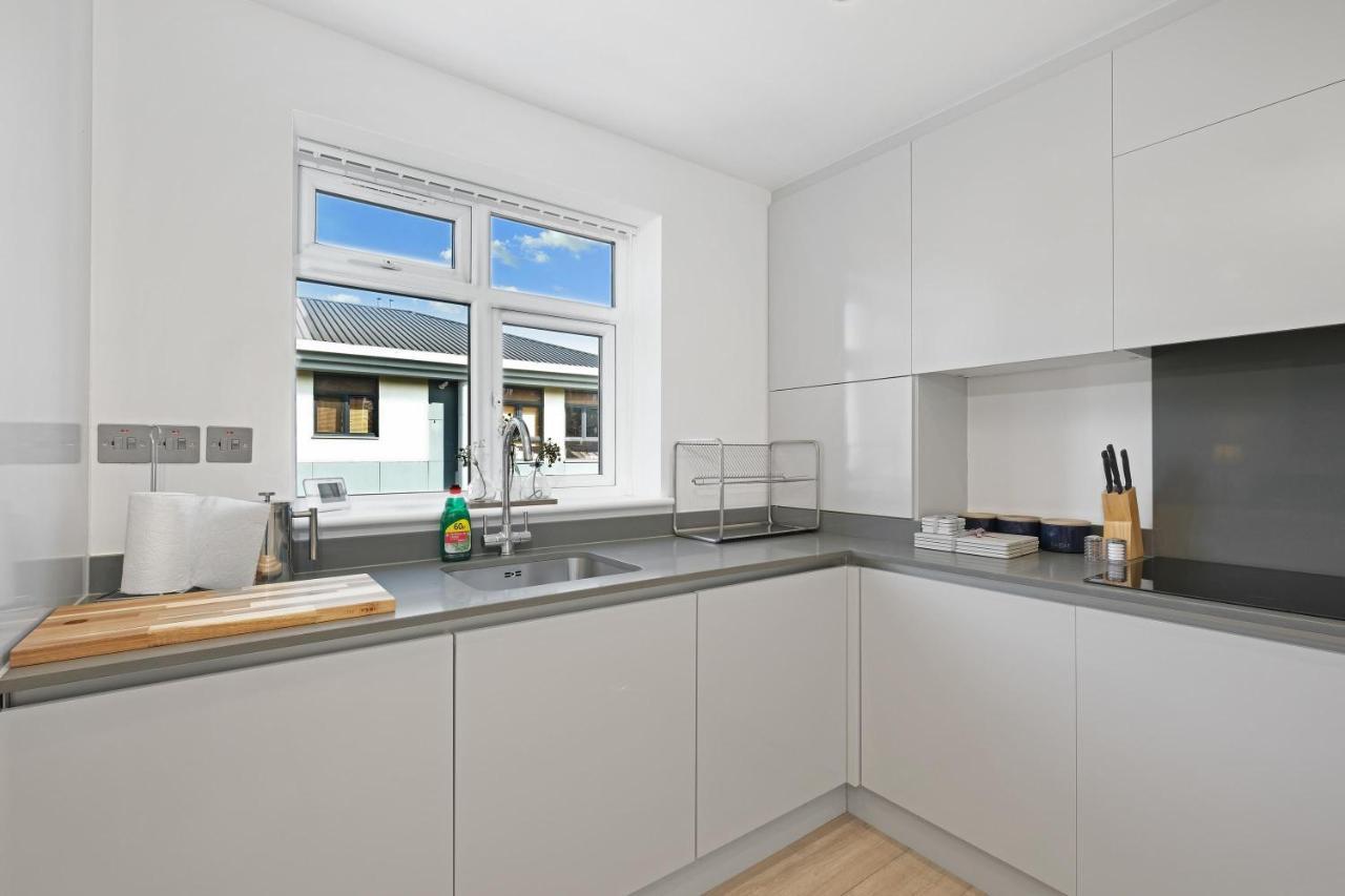 St Martins 2 Bedroom Apartments In Ruislip By 360 Stays Luaran gambar