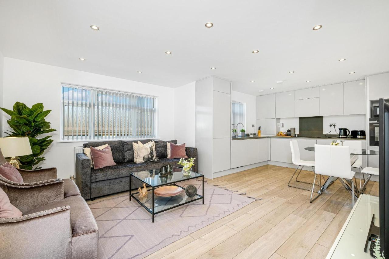 St Martins 2 Bedroom Apartments In Ruislip By 360 Stays Luaran gambar