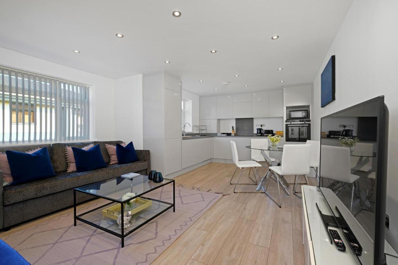 St Martins 2 Bedroom Apartments In Ruislip By 360 Stays Luaran gambar