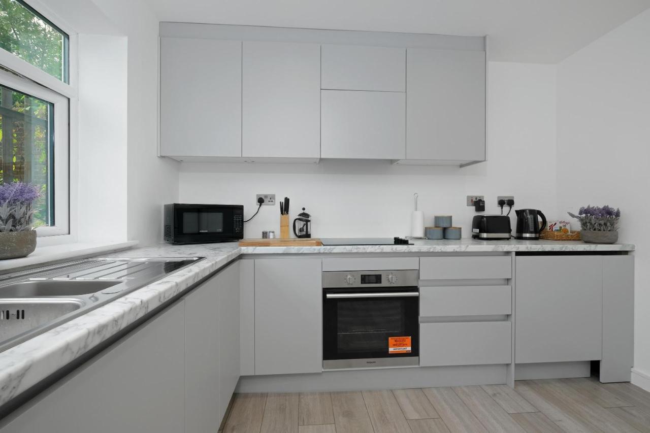 St Martins 2 Bedroom Apartments In Ruislip By 360 Stays Luaran gambar