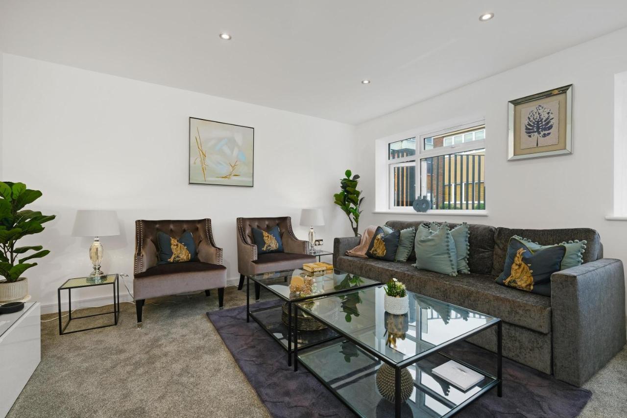 St Martins 2 Bedroom Apartments In Ruislip By 360 Stays Luaran gambar
