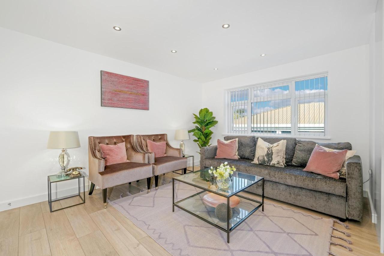 St Martins 2 Bedroom Apartments In Ruislip By 360 Stays Luaran gambar