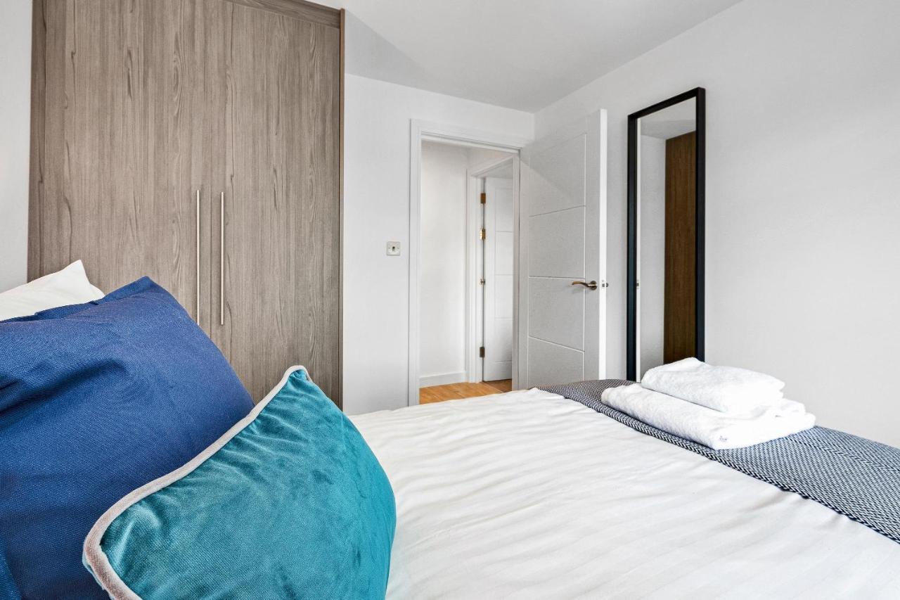 St Martins 2 Bedroom Apartments In Ruislip By 360 Stays Luaran gambar