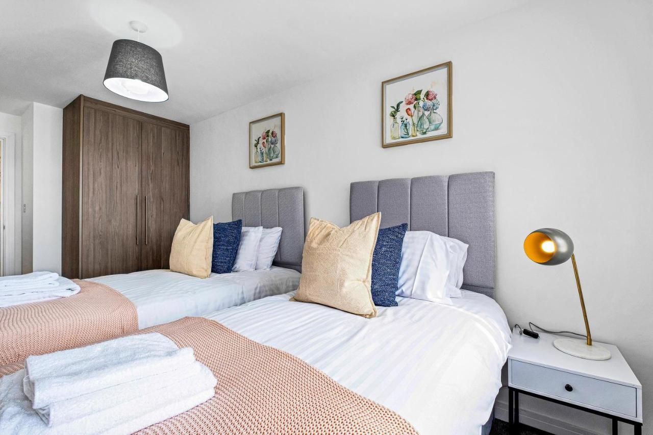 St Martins 2 Bedroom Apartments In Ruislip By 360 Stays Luaran gambar