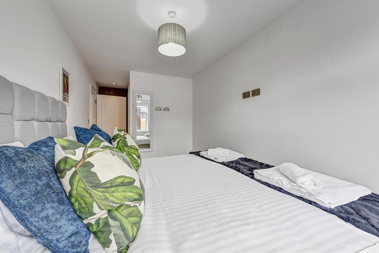 St Martins 2 Bedroom Apartments In Ruislip By 360 Stays Luaran gambar
