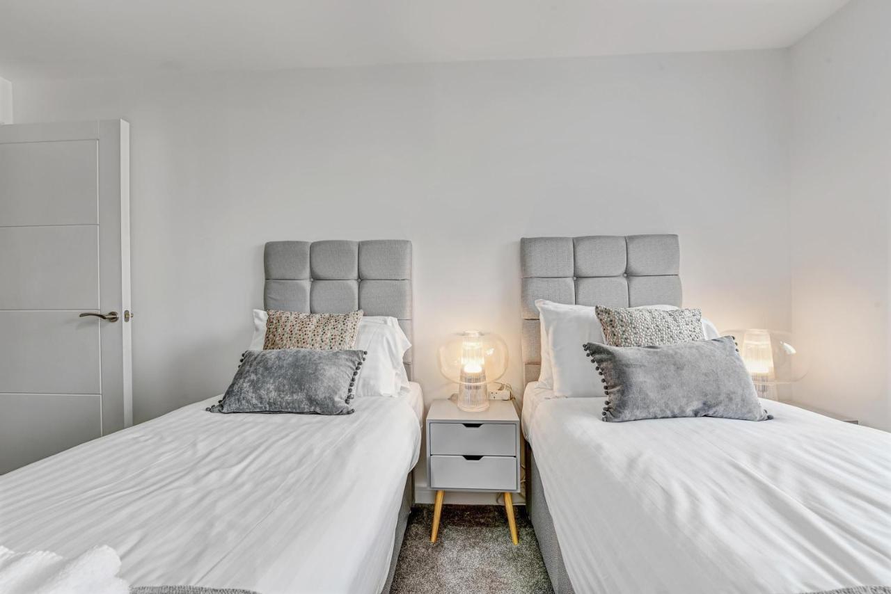 St Martins 2 Bedroom Apartments In Ruislip By 360 Stays Luaran gambar