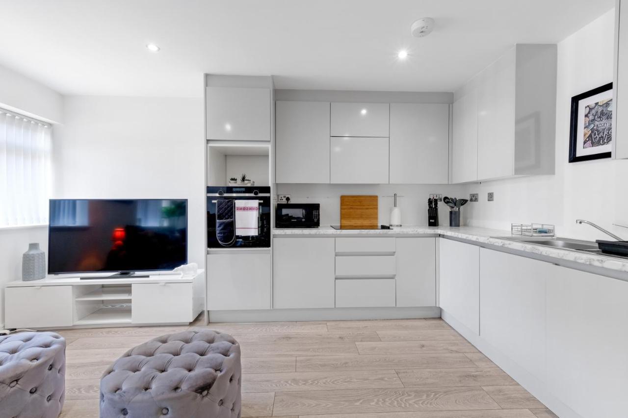 St Martins 2 Bedroom Apartments In Ruislip By 360 Stays Luaran gambar